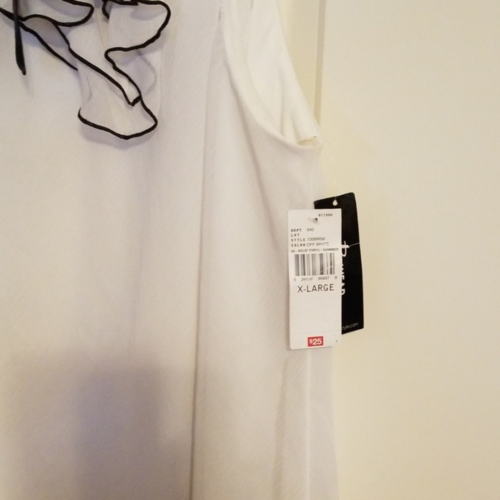 New White Ruffled top (Junior) - Picture 3 of 4